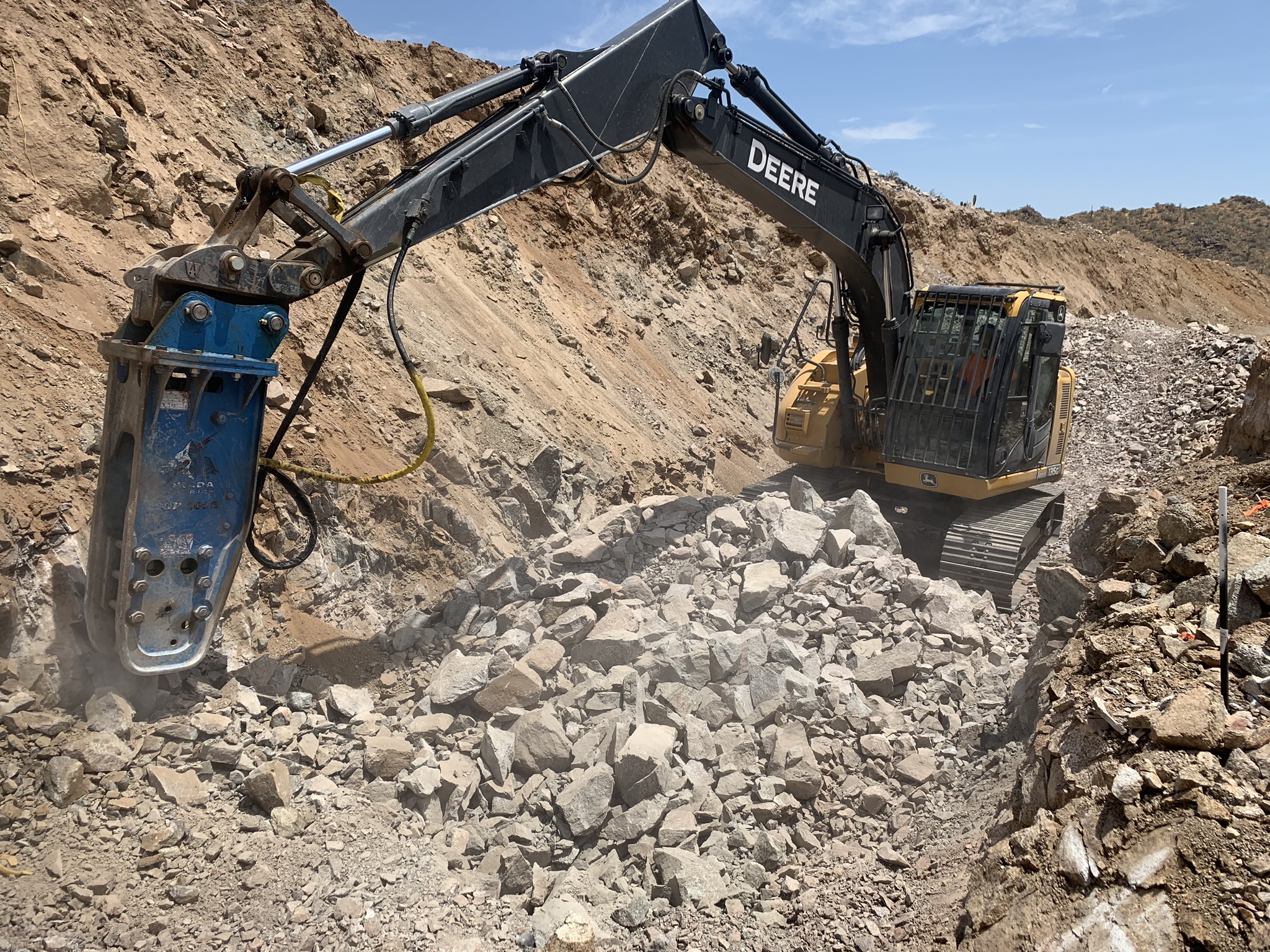 retaining wall excavation & backfill project photograph